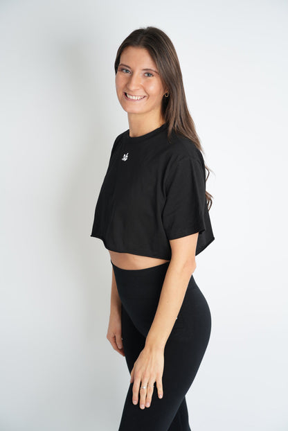 Black Cropped Sport T-Shirt von vorne Nahaufnahme