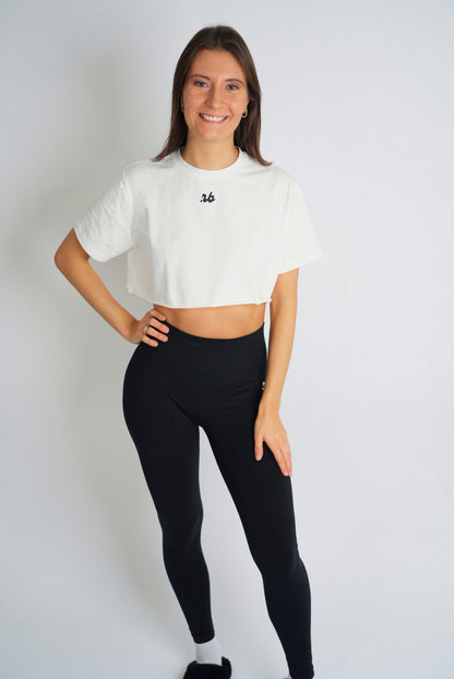 White Cropped Sport T-Shirt von vorne